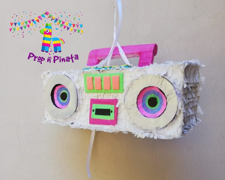 retro radio pinata